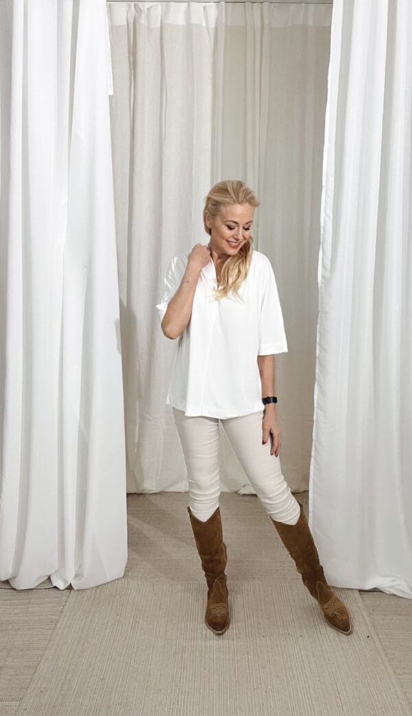 Claccy Blouse White - Image 4
