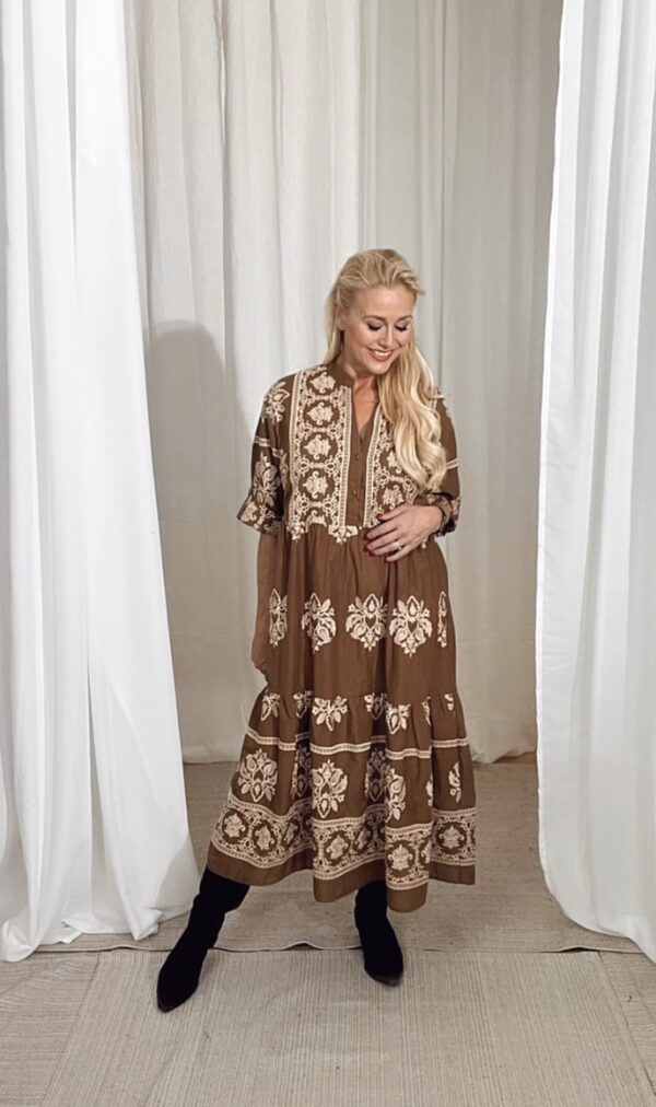 Rikke Luxux Dress Camel - Image 2