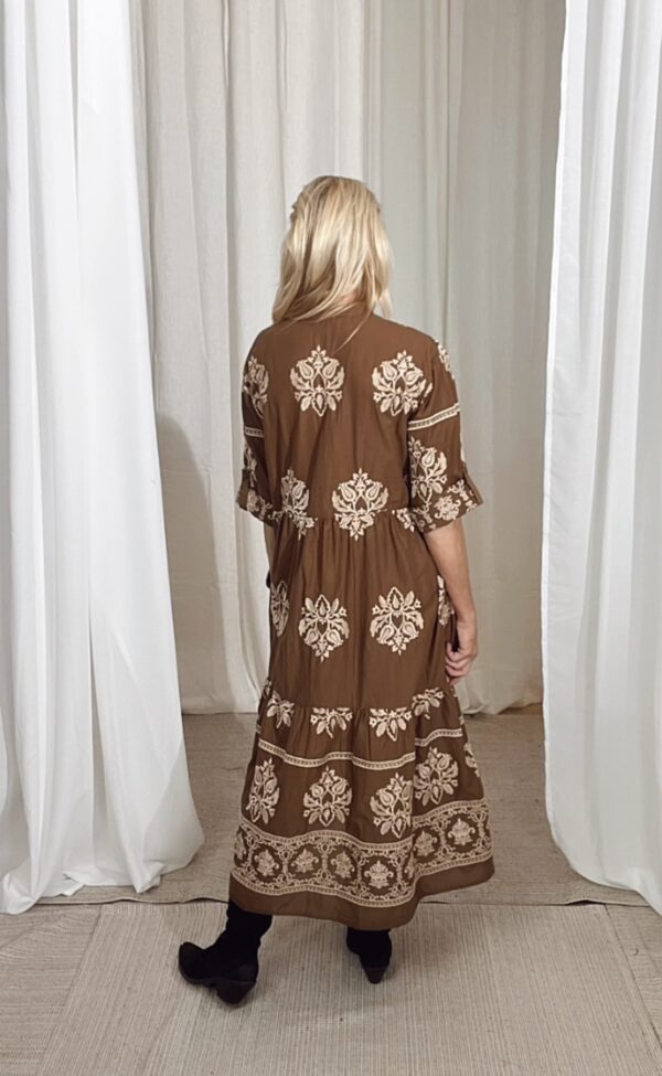 Rikke Luxux Dress Camel - Image 4