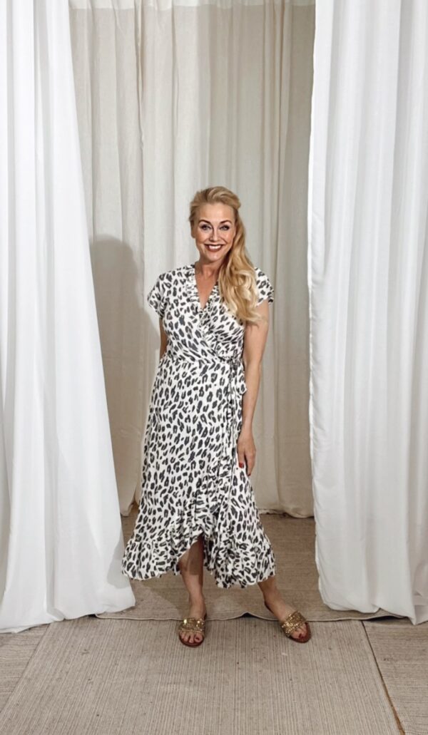 Long Wrap Dress Frill Leopard Cream - Image 3