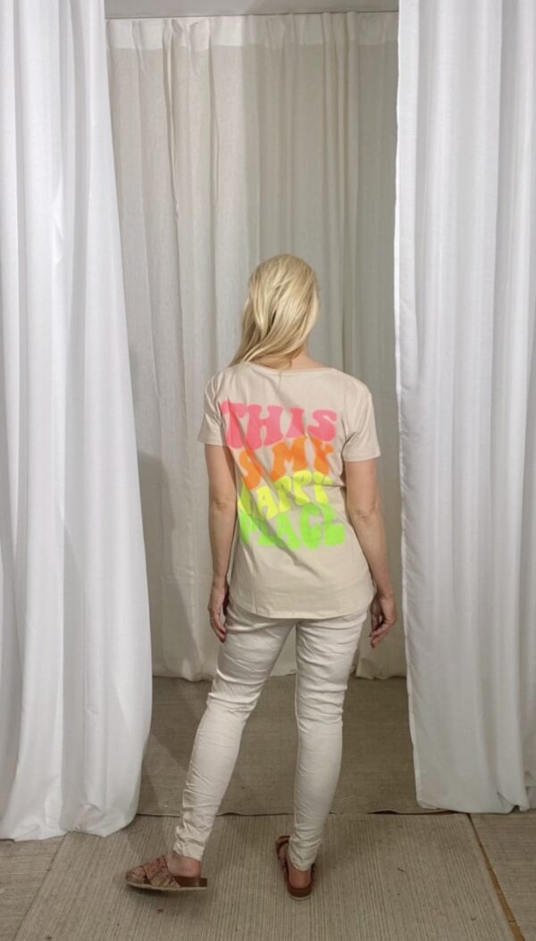 T-shirt This is my happy place Sand/Multi - Image 3