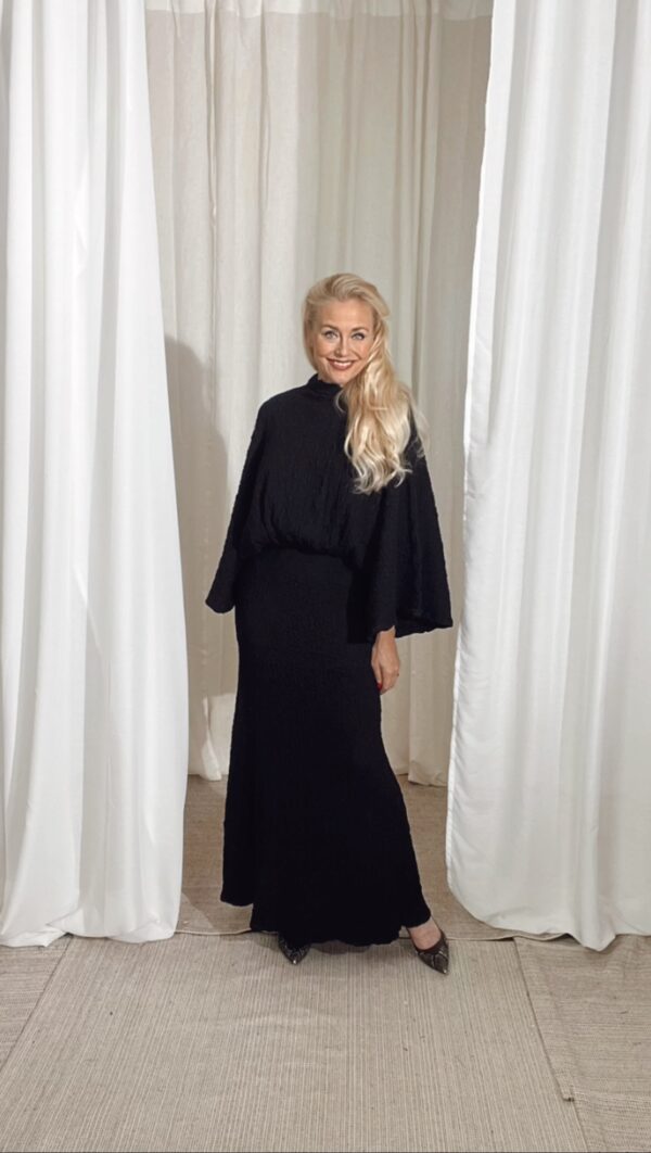 Izlo Dress Black - Image 8