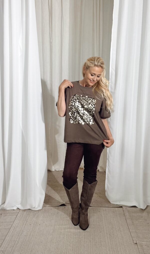 T-shirt Carol Morel Black - Image 3