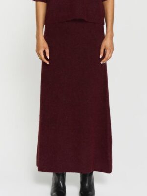 Israa Knitted Skirt Burgundy