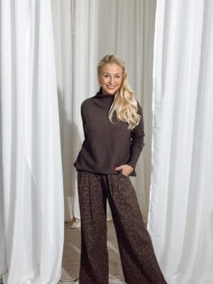 Abbie Wideleg Pant Mocca Leo