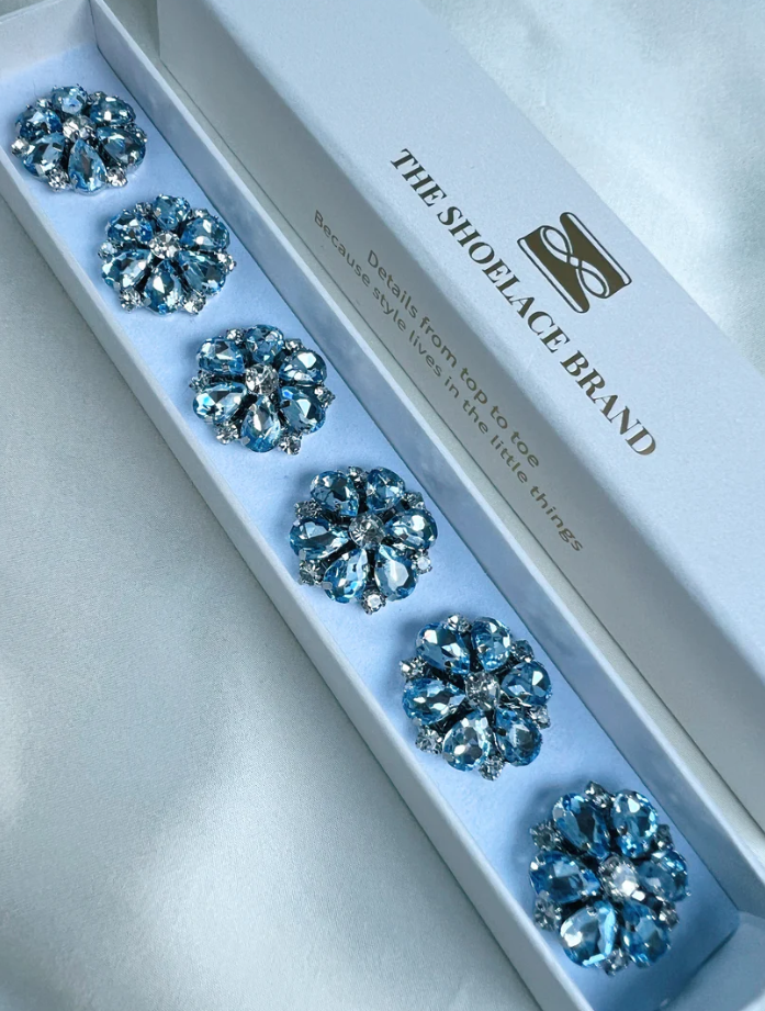 Knappsmycke - Hollie - Light Blue & White Flower Button Charm Silver - 6 pack