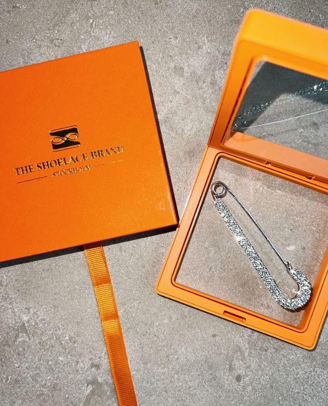 Klädsmycke - Crystal Fashion Safety Pin Silver
